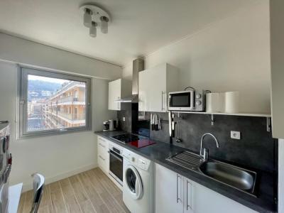 For sale Nice 2 rooms 49 m2 Alpes Maritimes (06000) photo 3