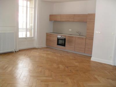 For rent Lyon-6eme-arrondissement 4 rooms 123 m2 Rhone (69006) photo 1