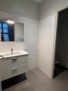 For rent Lyon-2eme-arrondissement 2 rooms 43 m2 Rhone (69002) photo 3