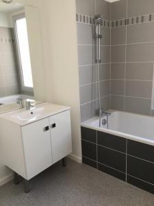 For rent Lormont 2 rooms 38 m2 Gironde (33310) photo 4