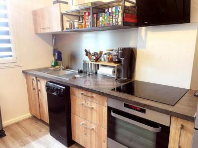 For sale Privas 3 rooms 67 m2 Ardeche (07000) photo 1