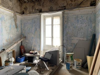 For sale CENTRE VILLE 3 rooms 60 m2 Gard (30200) photo 2