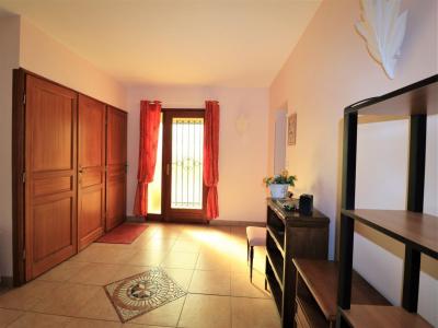 For sale 6 rooms 229 m2 Gironde (33710) photo 2