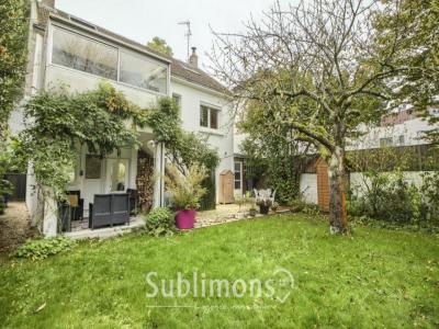 For sale Nantes 6 rooms 144 m2 Loire atlantique (44300) photo 1