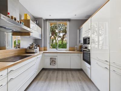 For sale Nice 4 rooms 193 m2 Alpes Maritimes (06100) photo 2