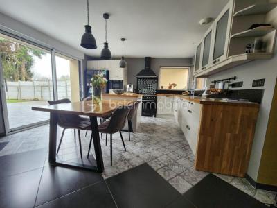 For sale Lille 6 rooms 166 m2 Nord (59800) photo 2