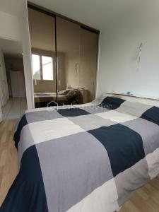 For sale Saint-cyr-sur-loire 4 rooms 71 m2 Indre et loire (37540) photo 4