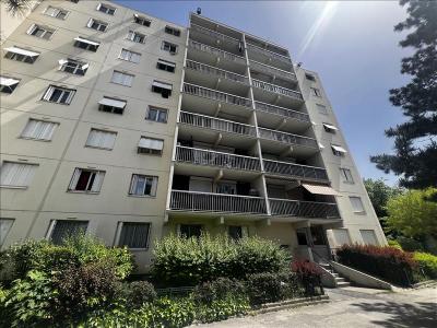 For rent Vaulx-en-velin 3 rooms 63 m2 Rhone (69120) photo 1