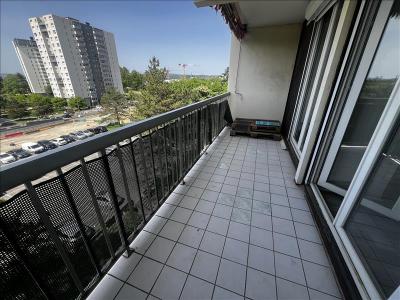 For rent Vaulx-en-velin 3 rooms 63 m2 Rhone (69120) photo 3