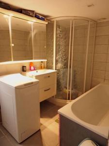 For sale Mezeray 5 rooms 88 m2 Sarthe (72270) photo 4