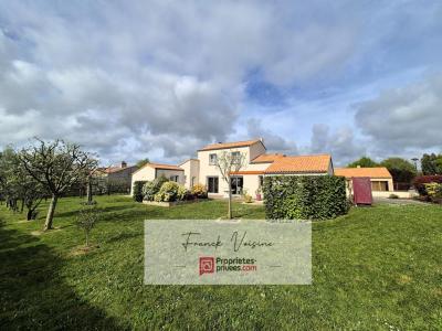 For sale Saint-paul-en-pareds 8 rooms 142 m2 Vendee (85500) photo 0