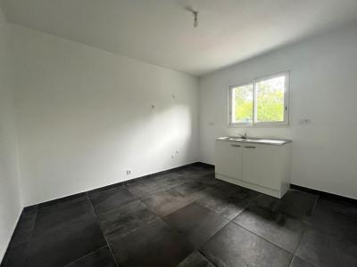 Louer Maison 71 m2 Santa-maria-poggio