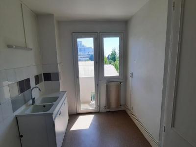 For sale Lyon-9eme-arrondissement 3 rooms 66 m2 Rhone (69009) photo 3