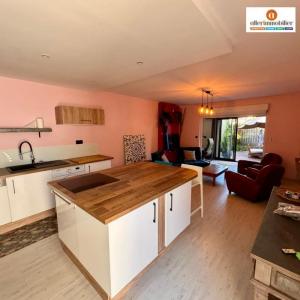For rent Saint-gilles-les-bains 2 rooms 46 m2 Reunion (97434) photo 2