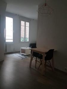 For rent Paris-17eme-arrondissement 2 rooms 27 m2 Paris (75017) photo 0