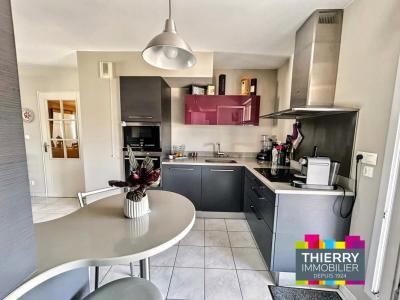 For sale Nantes 4 rooms 103 m2 Loire atlantique (44000) photo 4