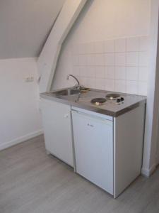 For rent Nantes 1 room 15 m2 Loire atlantique (44300) photo 3