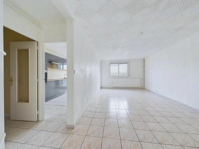 For sale Saint-priest 4 rooms 85 m2 Rhone (69800) photo 2