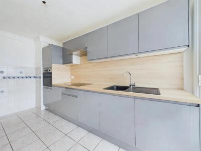 For sale Saint-priest 4 rooms 85 m2 Rhone (69800) photo 4