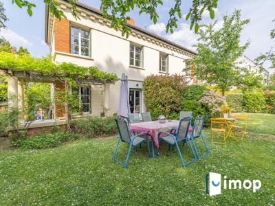 For sale Garches 4 rooms 80 m2 Hauts de Seine (92380) photo 0