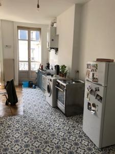 For rent Lyon-2eme-arrondissement 3 rooms 66 m2 Rhone (69002) photo 2