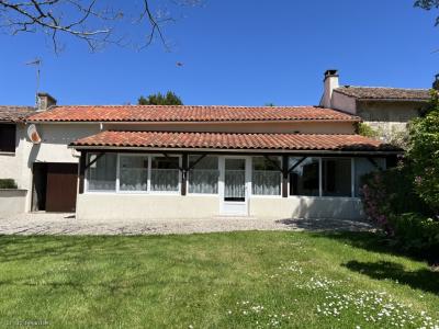 Acheter Maison 147 m2 Chef-boutonne