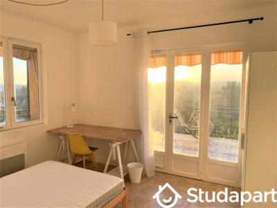 Louer Appartement Ennery 575 euros
