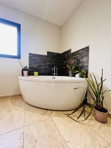For sale PROCHE CENTRE VILLAGE 5 rooms 149 m2 Gard (30430) photo 2