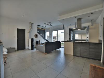 For sale 5 MIN DE MAULEVRIER 4 rooms 85 m2 Maine et loire (49360) photo 3