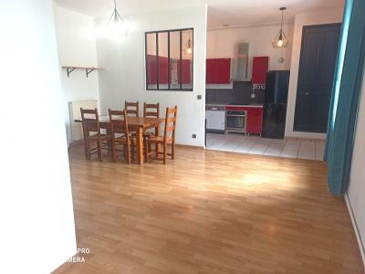 For sale 3 rooms 77 m2 Loire (42400) photo 2