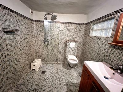 For sale 5 rooms 118 m2 Herault (34210) photo 2
