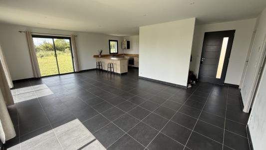 For sale 4 rooms 98 m2 Herault (34210) photo 4