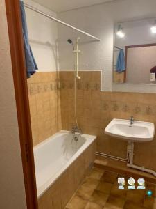 For rent Perpignan 1 room 28 m2 Pyrenees orientales (66000) photo 2