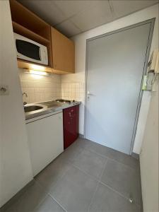 For rent Reims 1 room 17 m2 Marne (51100) photo 1