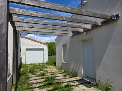 For sale Breuillet 4 rooms 81 m2 Charente maritime (17920) photo 1
