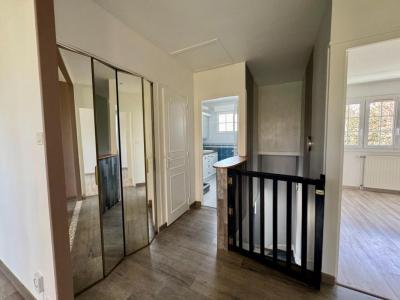 Louer Maison Laval 840 euros