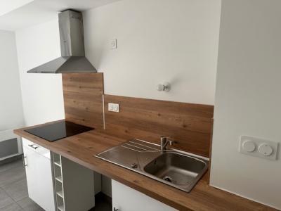For rent Angers 1 room 32 m2 Maine et loire (49100) photo 2