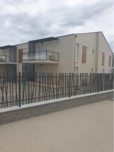 For rent Velleron 2 rooms 46 m2 Vaucluse (84740) photo 0