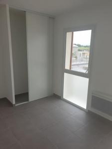 For rent Velleron 2 rooms 46 m2 Vaucluse (84740) photo 3