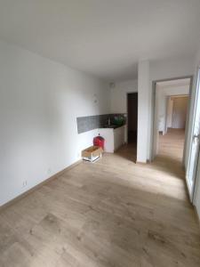 For rent Revel 3 rooms 64 m2 Haute garonne (31250) photo 2