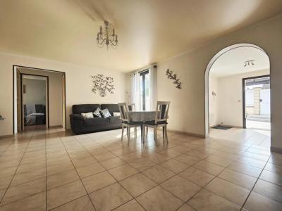For sale Clayes-sous-bois 4 rooms 82 m2 Yvelines (78340) photo 2