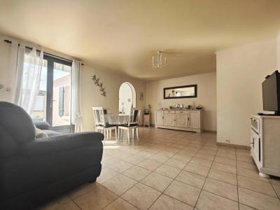 For sale Clayes-sous-bois 4 rooms 82 m2 Yvelines (78340) photo 3