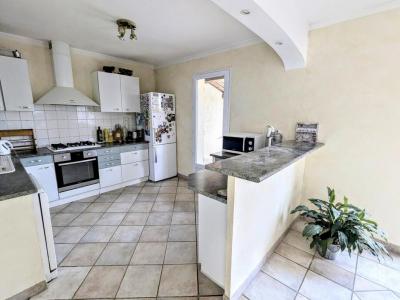 For sale Pertuis 6 rooms 138 m2 Vaucluse (84120) photo 3