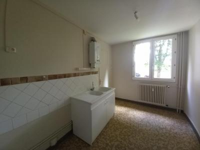 For rent Paray-le-monial 4 rooms 67 m2 Saone et loire (71600) photo 2