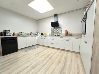 For sale Tourcoing 4 rooms 100 m2 Nord (59200) photo 3