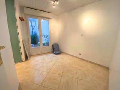 For sale CENTRE VILLE RIVE DROITE 4 rooms 85 m2 Gard (30240) photo 4