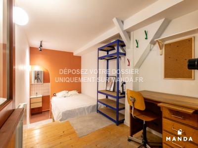 For rent Paris-20eme-arrondissement 12 rooms 13 m2 Paris (75020) photo 1