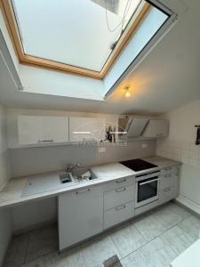 For sale Saint-martin-de-crau 4 rooms 108 m2 Bouches du Rhone (13310) photo 4