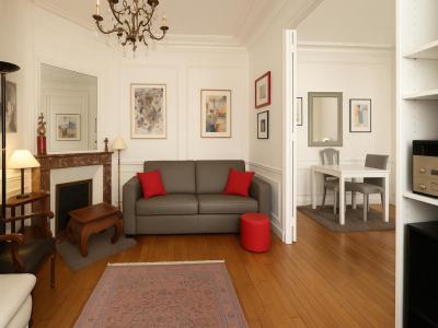 For sale 3 rooms 61 m2 Paris (75013) photo 1