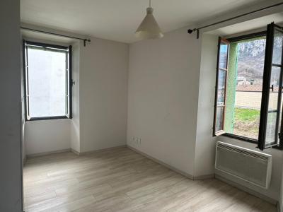 For sale CENTRE VILLE 4 rooms 49 m2 Ariege (09400) photo 2